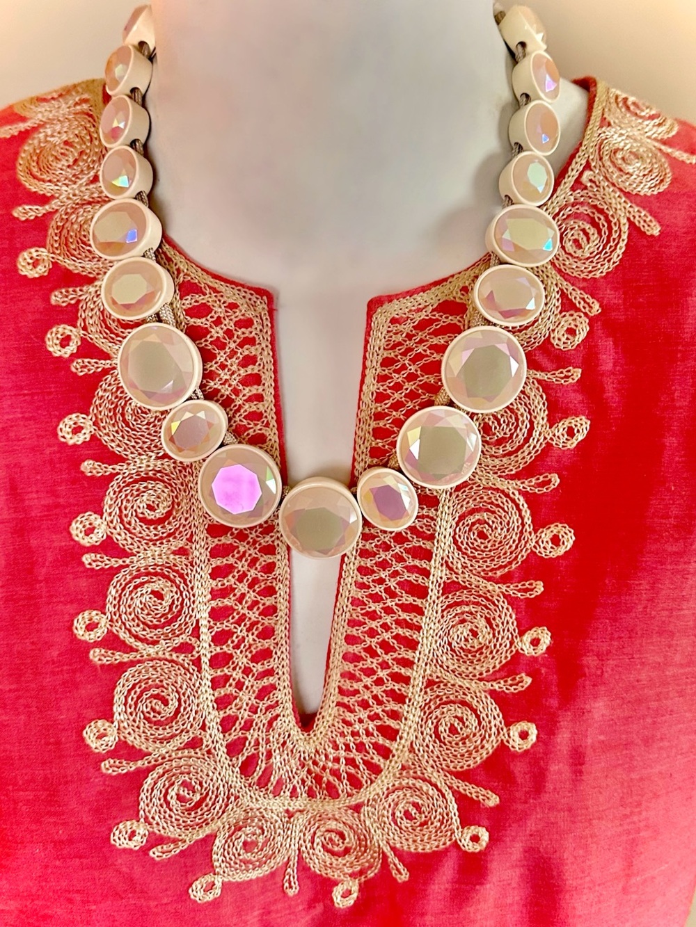 Rare J.Crew Cream Enamel Brûlée Necklace Iridescent Crystalline Spherical Magic